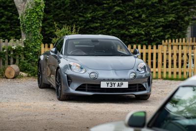 Alpine A110
